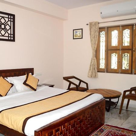 Hotelier Hosts - A Home Stay Jodhpur  Eksteriør billede