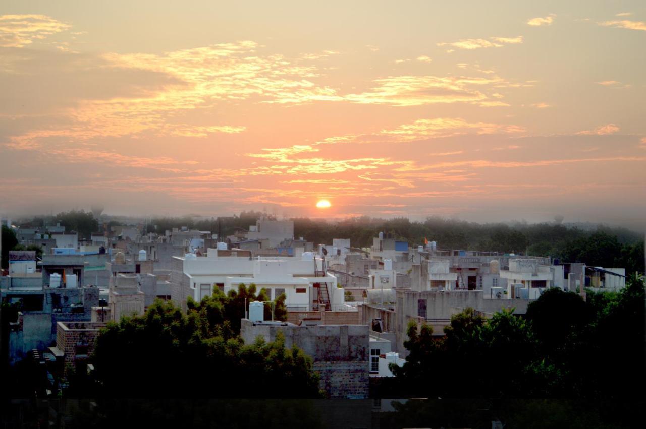 Hotelier Hosts - A Home Stay Jodhpur  Eksteriør billede